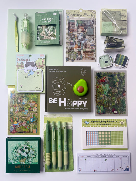 GREEN 🍏 BOOKISH BUNDLE