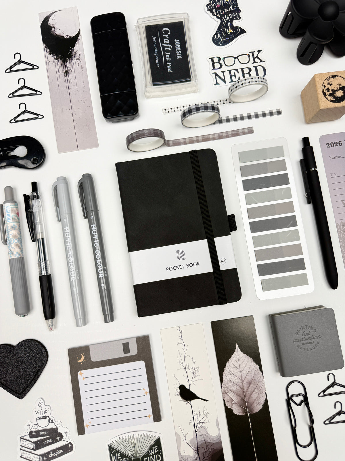 BLACK 🖤 Bookish Bundle